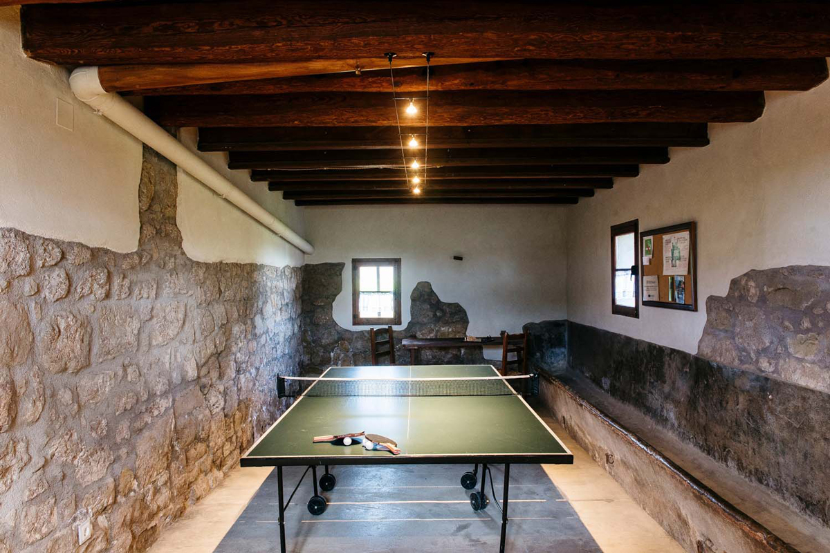 Entrada antiga amb ping-pong